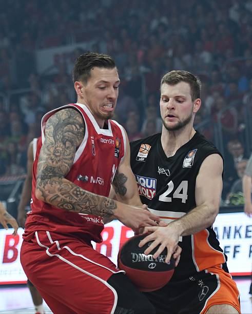 这背后除了 这背后除了