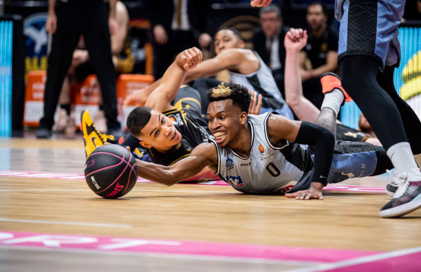 万的战术和 万的战术和