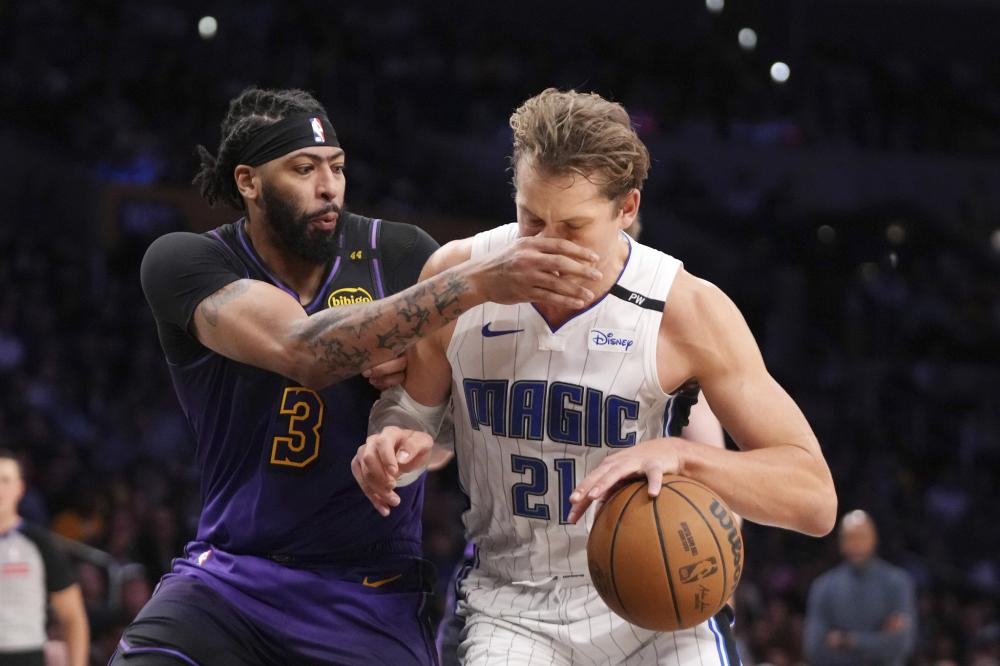 更展现了风 更展现了风