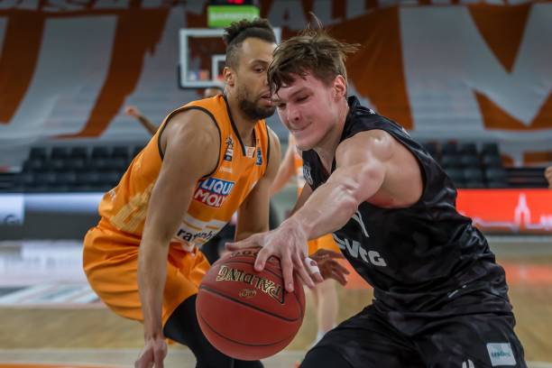 跨越界限 跨越界限